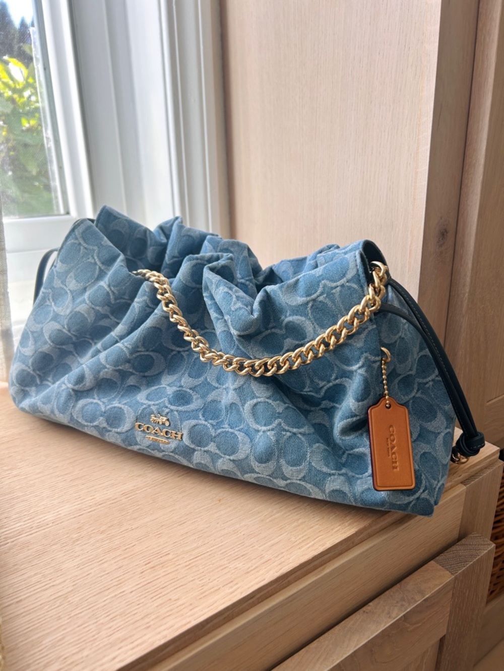 NWTšCoach Women Faye Large Shoulder Bag In Signature Denim CDB97 Chain Gift - Picture 4 of 6